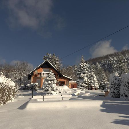 Villa Tratea - With A Heated Pool Tomici Экстерьер фото