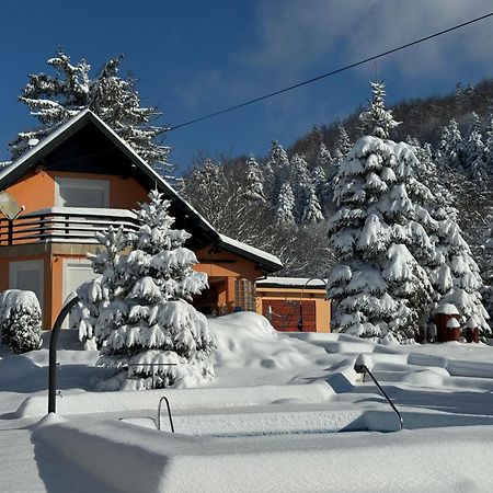 Villa Tratea - With A Heated Pool Tomici Экстерьер фото