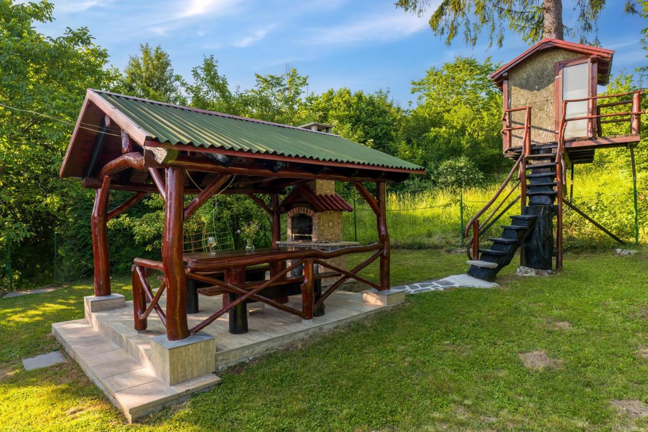 Villa Tratea - With A Heated Pool Tomici Экстерьер фото